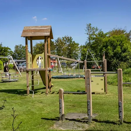 76 Op Recreatiepark De Wielen