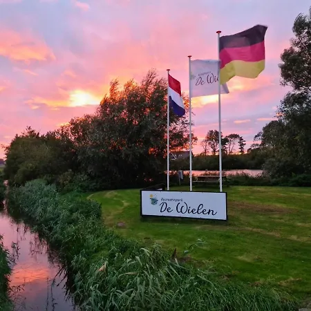 76 Op Recreatiepark De Wielen