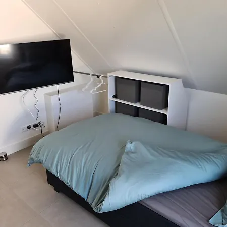 76 Op Recreatiepark De Wielen * Sint Maarten