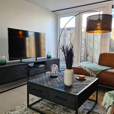 Villa 76 Op Recreatiepark De Wielen Sint Maarten