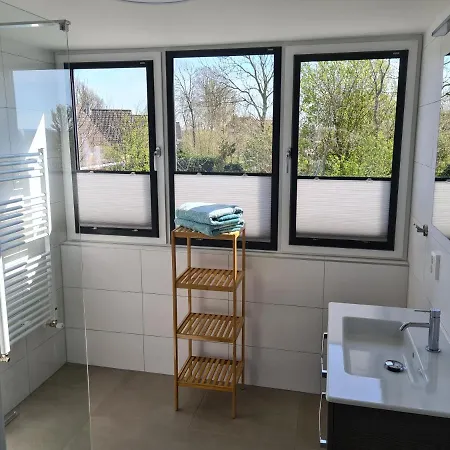 76 Op Recreatiepark De Wielen Vila *