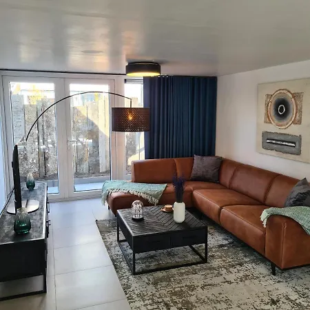 Villa 76 Op Recreatiepark De Wielen