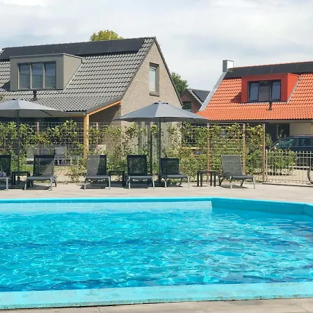 76 Op Recreatiepark De Wielen Βίλα