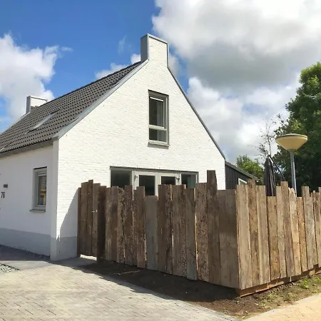 Vila 76 Op Recreatiepark De Wielen