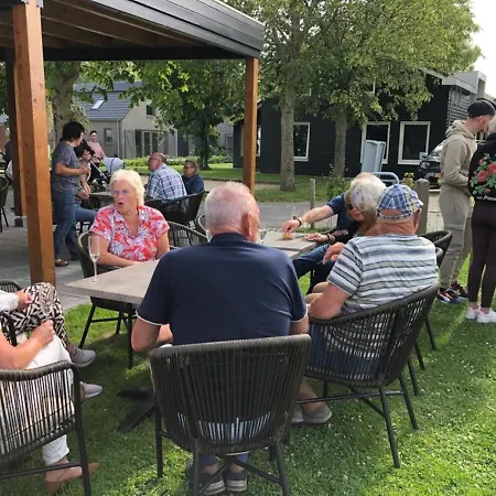 76 Op Recreatiepark De Wielen Sint Maarten