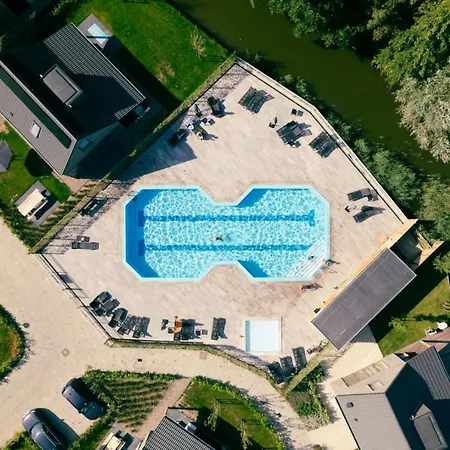 76 Op Recreatiepark De Wielen *