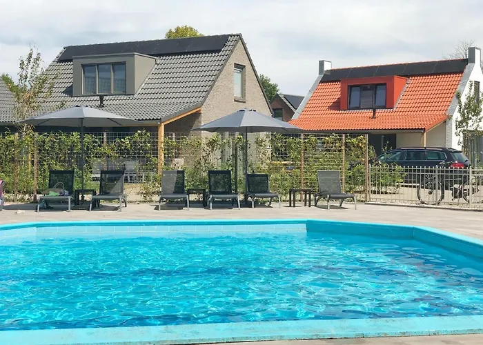 76 Op Recreatiepark De Wielen Villa