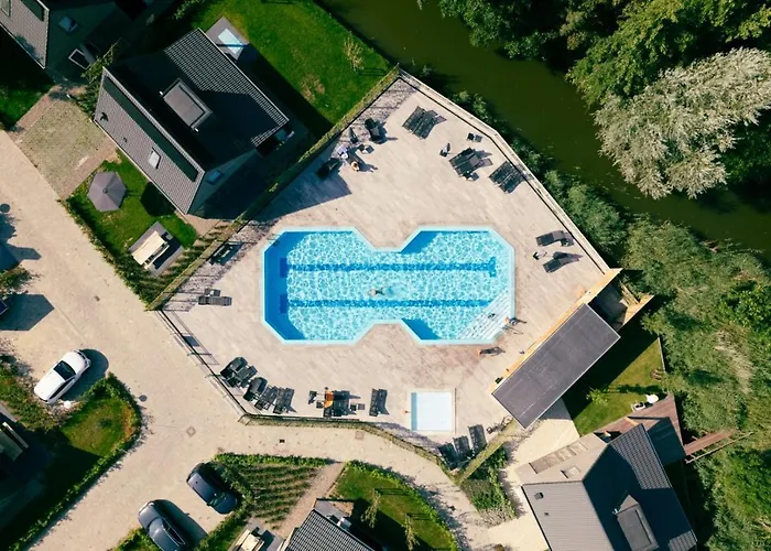 76 Op Recreatiepark De Wielen *